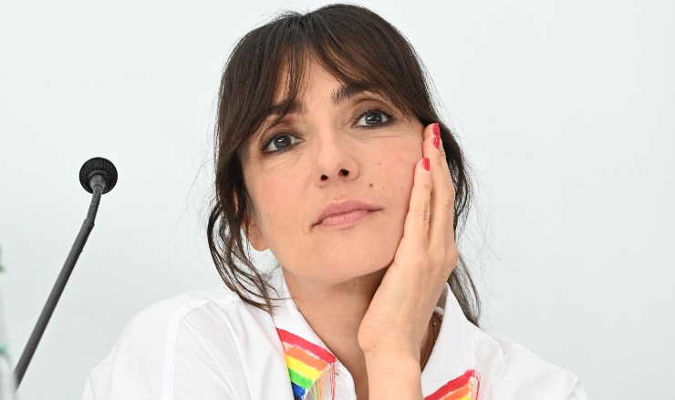 Ambra sotto attacco